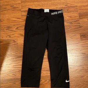 Nike Pro Cropped Leggings